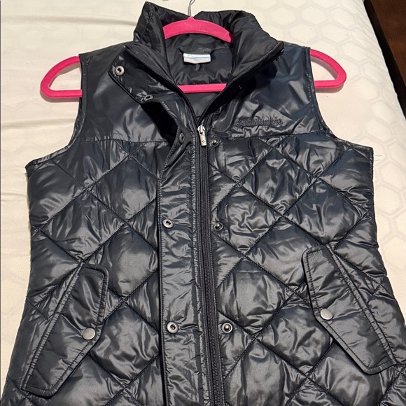 Columbia Black Quilted Vest - Picture 6 of 7